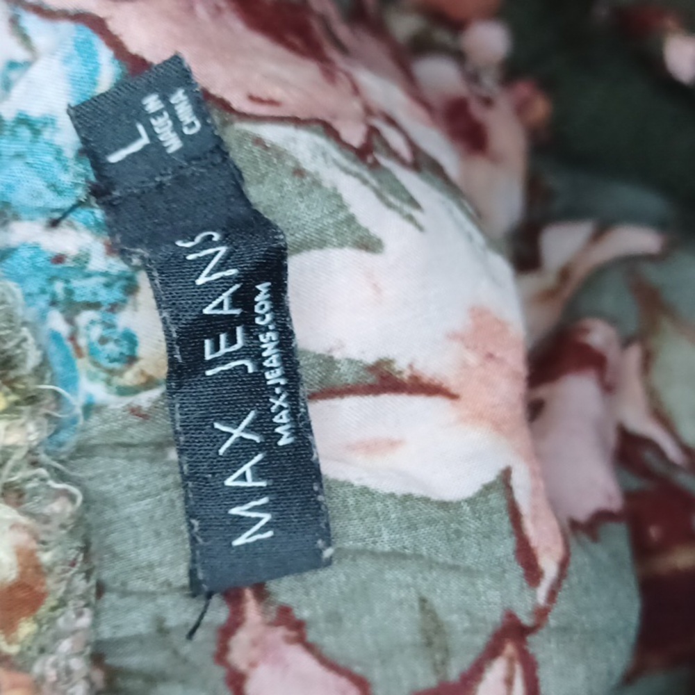 Off shoulder top - Picture 6 of 7